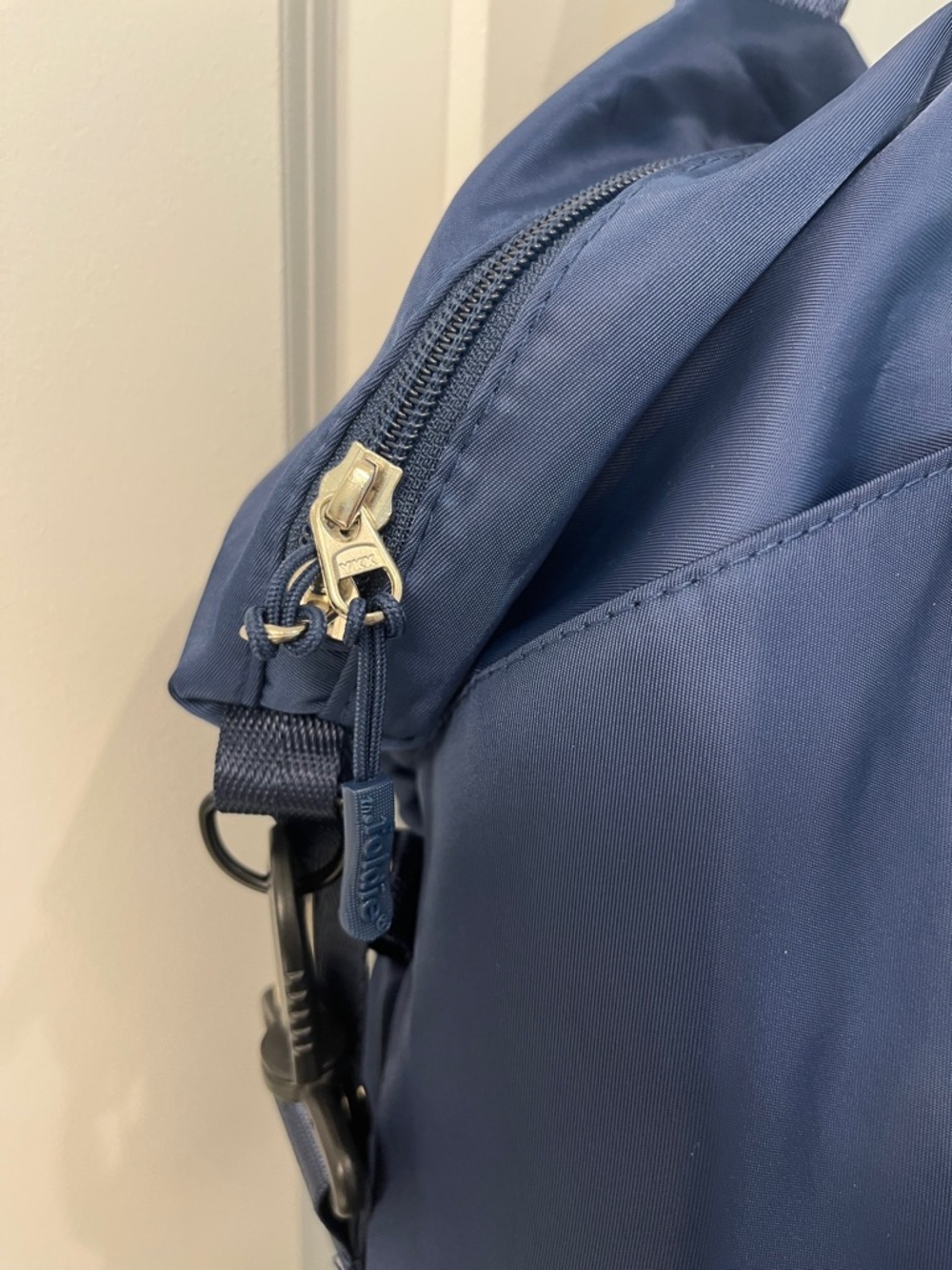 The Foldie Navy Travel  Bag - Picture 5 of 11